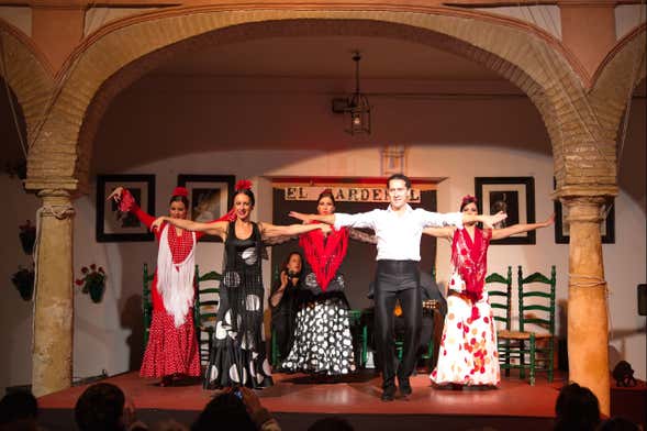 Espetáculo flamenco no tablao El Cardenal