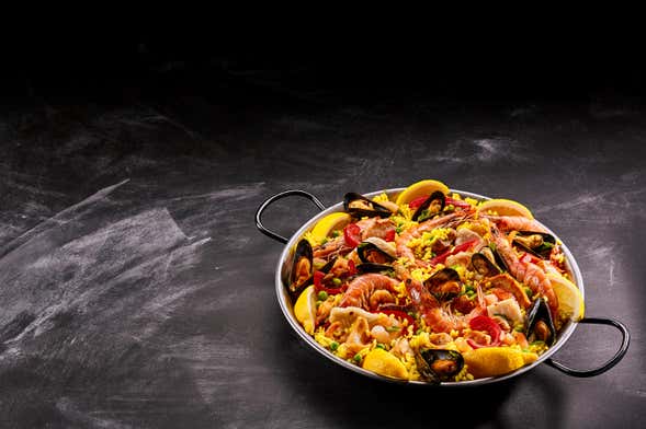 Oficina de paella e salmorejo